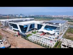 원자재부터 마감재까지 | Edun의 스마트 팩토리에서 확인된 품질